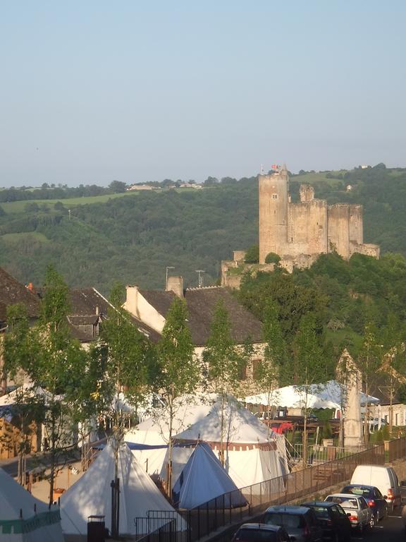 L'Oustal Del Barry Hotel Najac Exterior foto